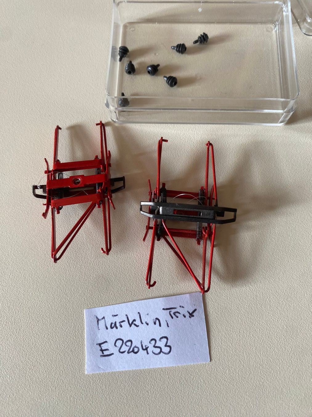 Märklin Modelleisenbahnen: H0 Märklin, Trix Scherenpanthographe E220 433 neu – Neu (gemäss Beschreibung) aus Diessenhofen von Albin00