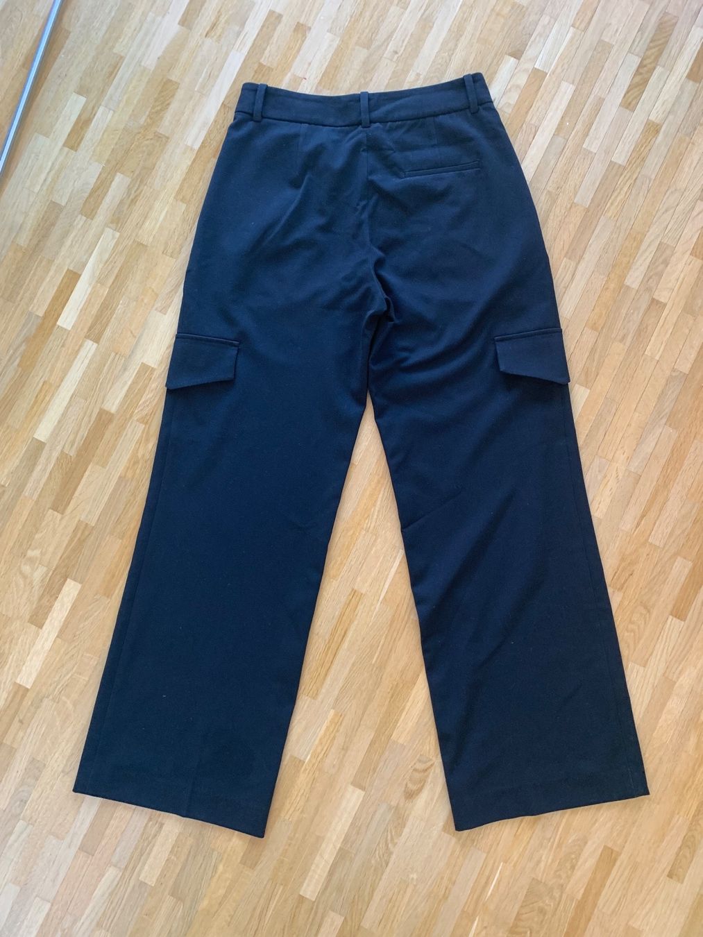 Massimo Dutti Pantaloni: Massimo Dutti Elegante Cargo Hose – Usato da Zürich venduto da MK124 1