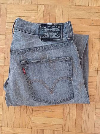 Jean Levi's taille 32x32 gris