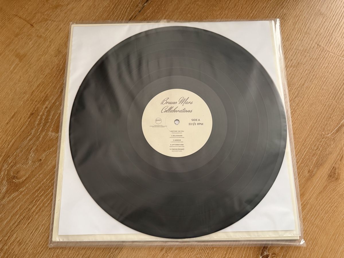 Dischi in vinile: Bruno Mars - Collaborations RSD26 Vinyl – Nuovo (secondo la descrizione) da Ettingen venduto da robbenlos 2