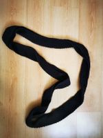 Schwarzer Strickschal - Kuschelig warm für den Winter!