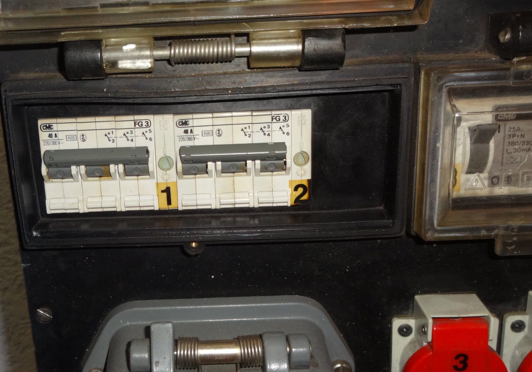 GIFAS Elettrotecnica: Stromverteiler Baustromverteiler von GIFAS 63A mit Kabel – Usato da St. Gallen venduto da WWL 3