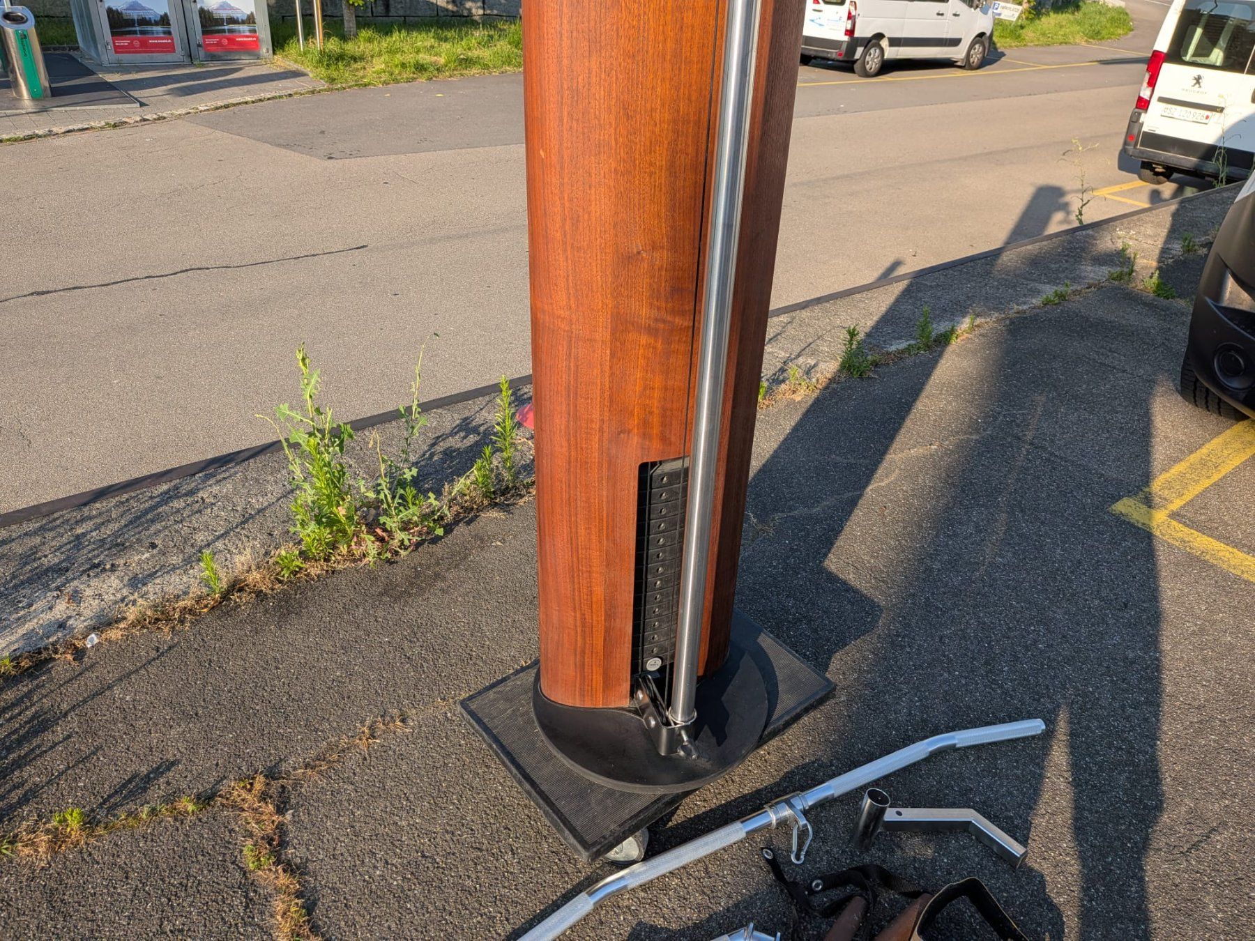 Nohrd Hometrainer: NOHrD SlimBeam - Nussbaum, 75 kg, komplett - Ref. 06/44 – Usato da Au ZH venduto da BrockiAu 2