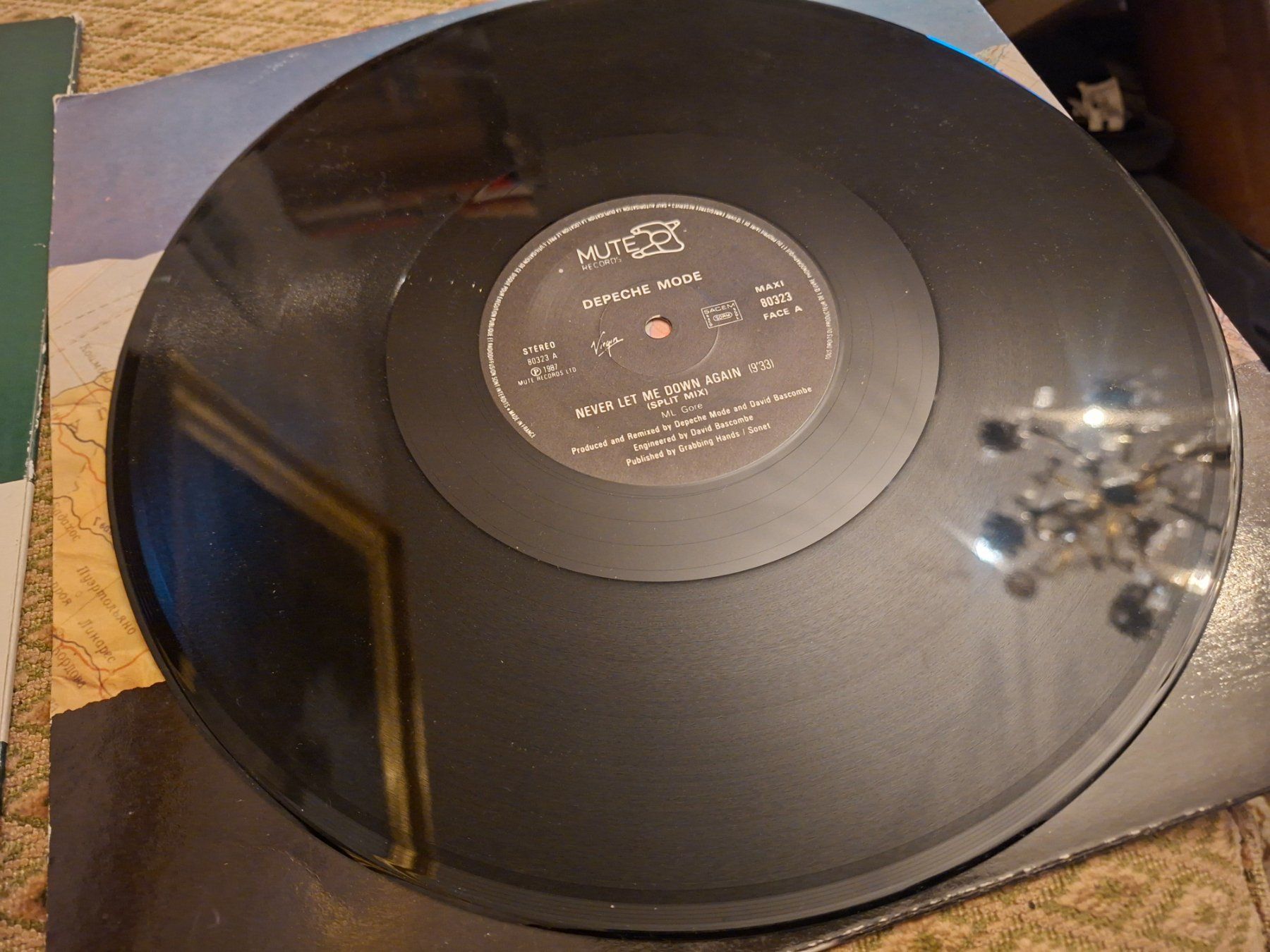 Dischi in vinile: 2x 12" Maxi - Depeche Mode - Little 15 + Never let Me Down – Usato da Bernex venduto da Wannabehasbeen01 9