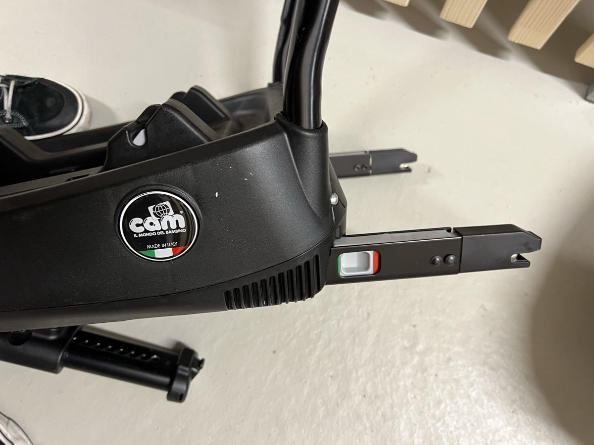 Seggiolini per auto: Base auto Cam per ovetto, come nuova! Perfetta! – Usato da Sion venduto da fab_9d26 3