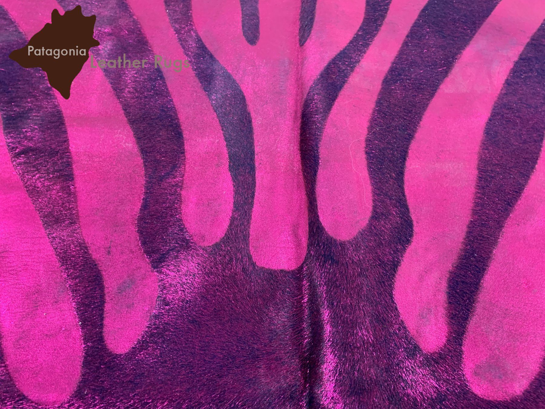 Tappeti: Kuhfell Teppich Zebra Blue/Fuchsia – Nuovo e nell'imballaggio originale da Arbedo venduto da patagonialeatherrugs 2