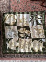 1 foulard 100 x 100 cm selon photo