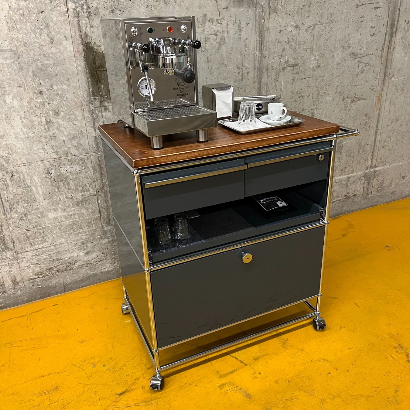 Banconi: USM-Haller: Coffeewagon, Upcycling/customized – Usato da Büren an der Aare venduto da maxx72 3
