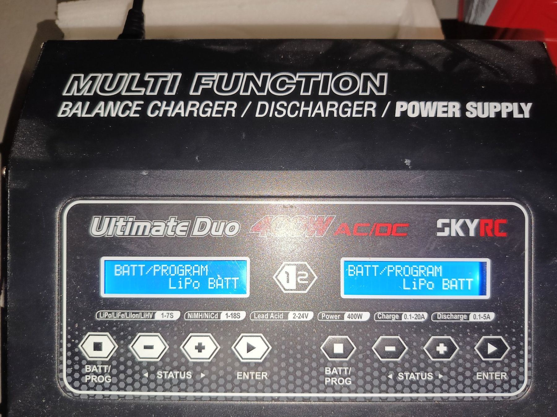 SkyRC Batterie, Caricabatterie & Alimentatori: Skyrc  2 x 400 w – Usato da Uznach venduto da Rzeljko 2