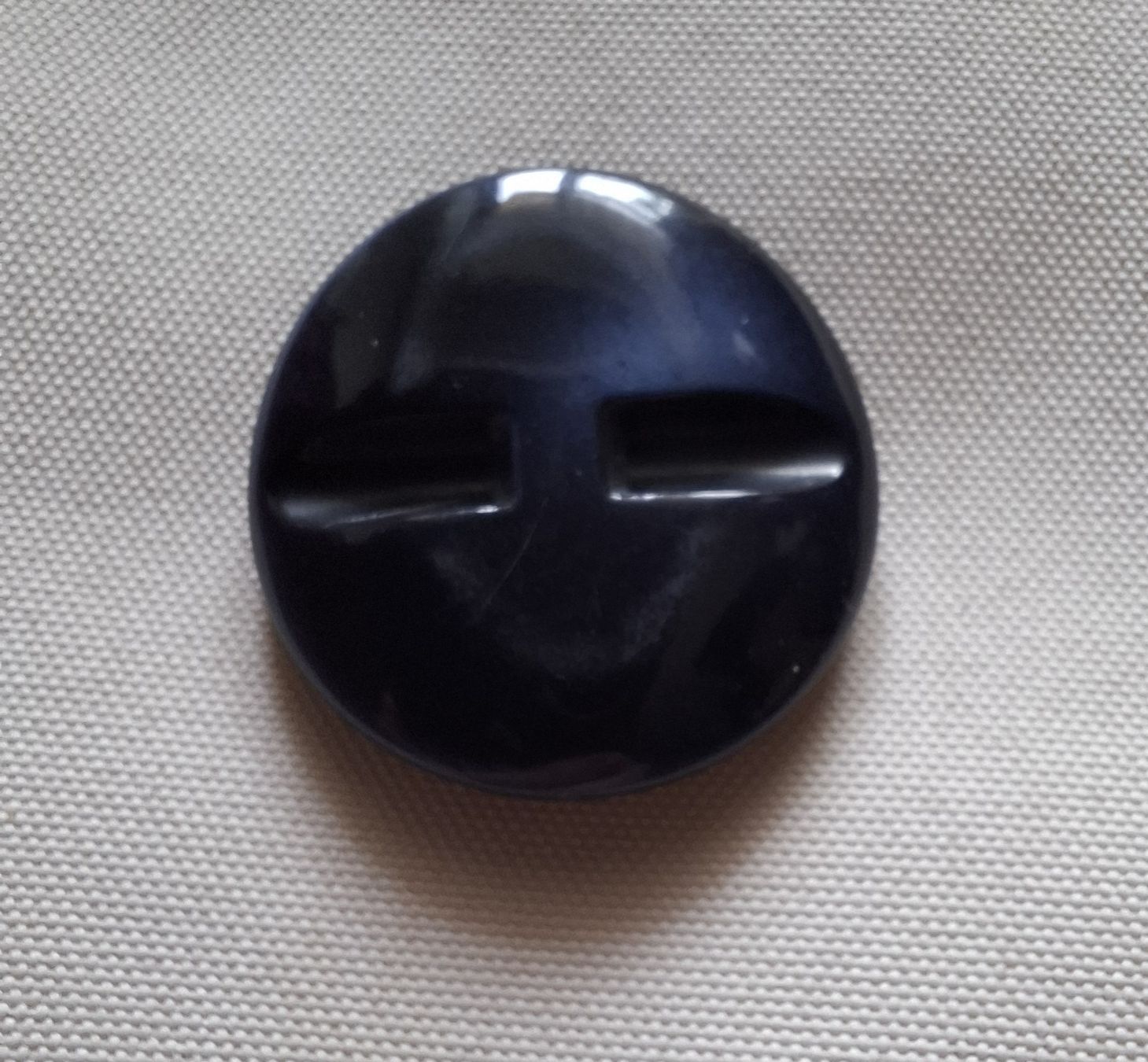 Bottoni: 1 Knopf schwarz/ blau, 29 mm. – Usato da Dietikon venduto da Hirschkopf 1