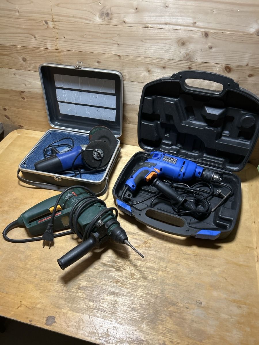 Tutti gli attrezzi: Lot d’outils – Usato da Corcelles NE venduto da Avossouhaits