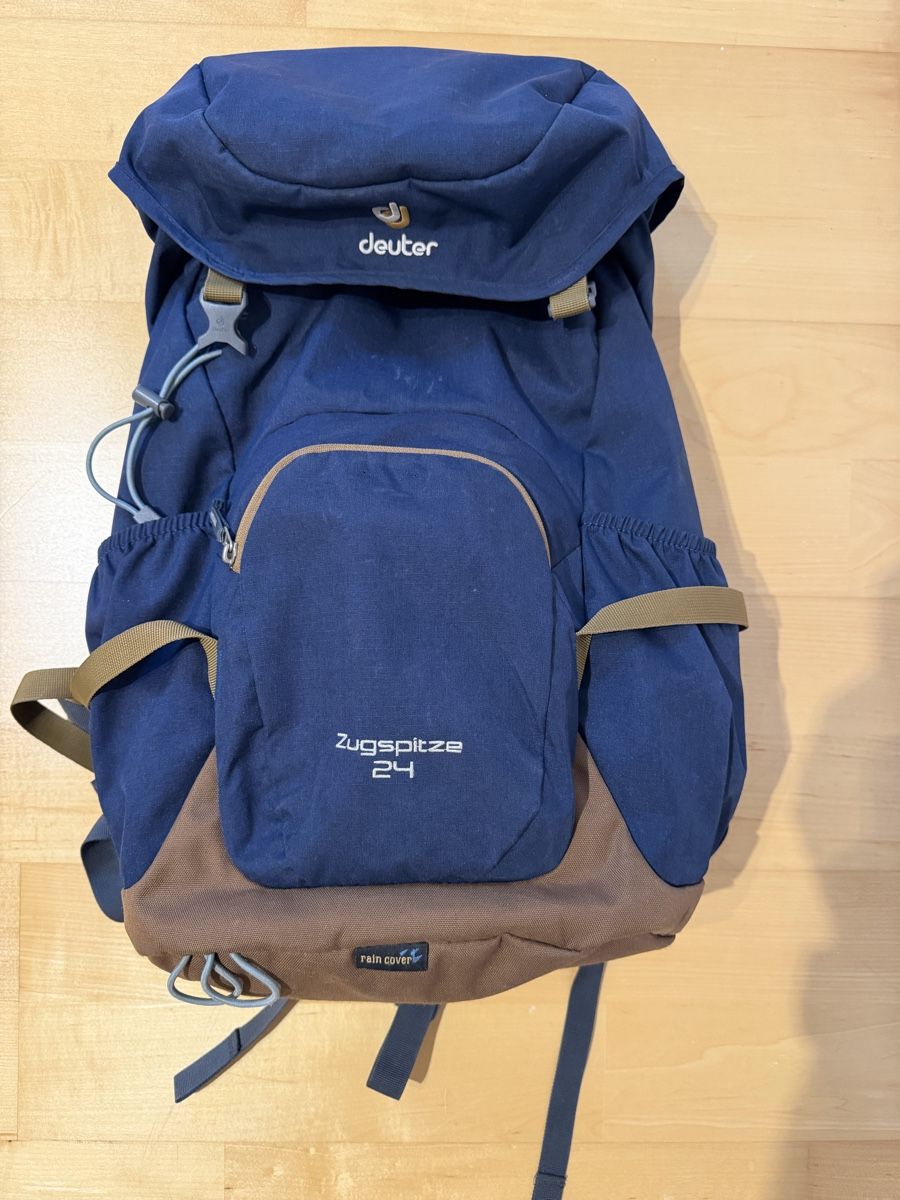 Deuter Zaini: Rucksack Deuter Zugspitze 24 – Usato da Allenwinden venduto da Ald1985