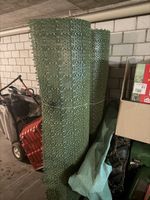 Bodenplatten Kunststoff grün und Rasenteppich
