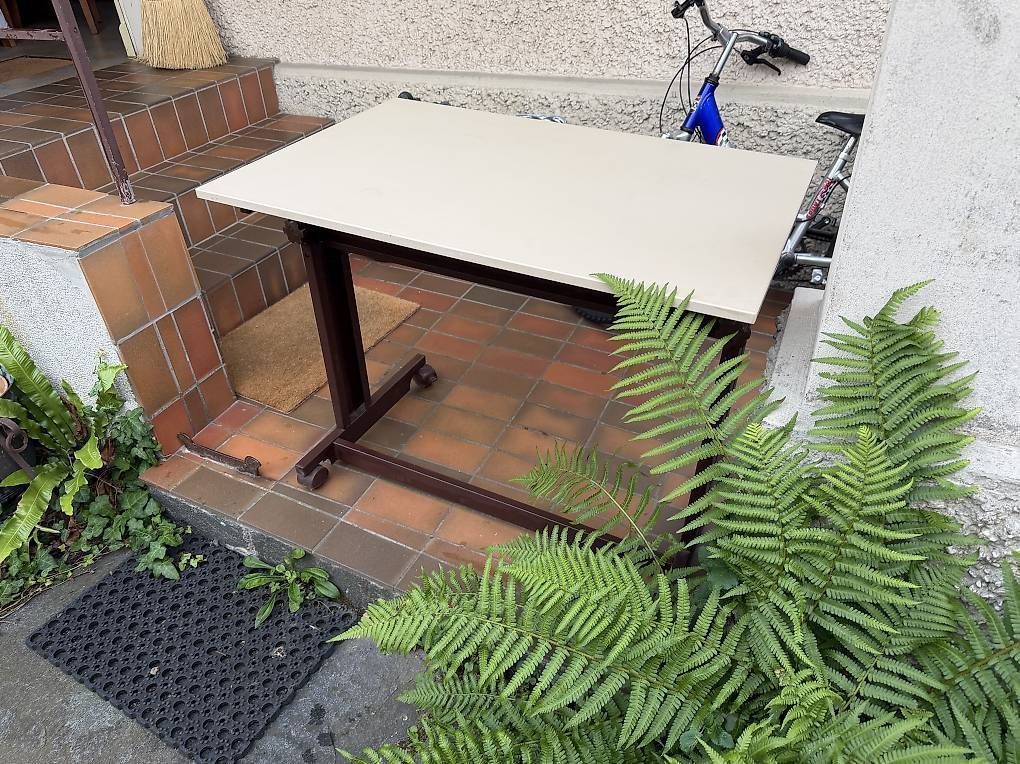 Tavoli: SIS Bürotisch/Universaltisch – Usato da Münchenstein venduto da Vorsorge 1