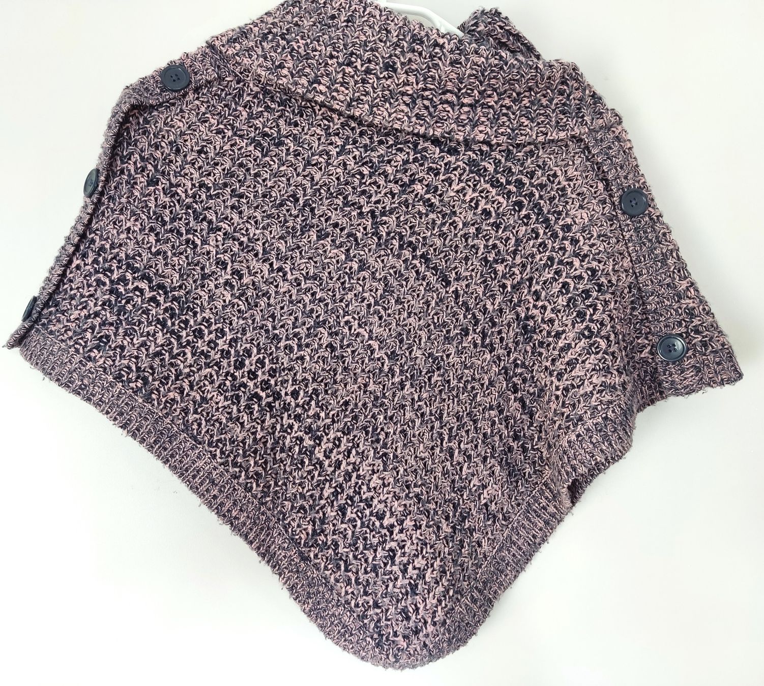 Maglioni & Felpe: Kinder Mädchen Poncho Gr. 116 – Usato da Biel/Bienne venduto da AnikaNah 3
