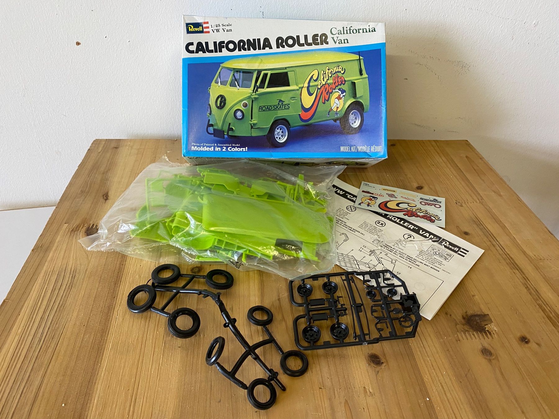Revell Kit di modellismo & Modellini statici: VW Bus California Roller 1:25 / Revell – Nuovo (secondo la descrizione) da Zürich venduto da Matteo6 3