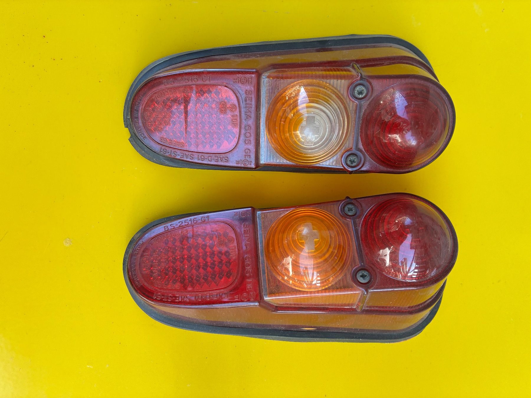 Accessori per altri veicoli: Blinker Renault R4 links/rechts eg – Usato da Thayngen venduto da stammsani