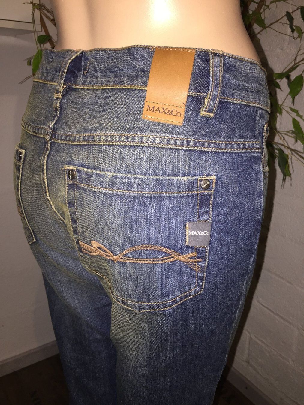Jeans: Jeans MAX&CO   Taille/Grosse 28    Model Flaire – D'occasion à Cossonay-ville par Super-Price-Quality
