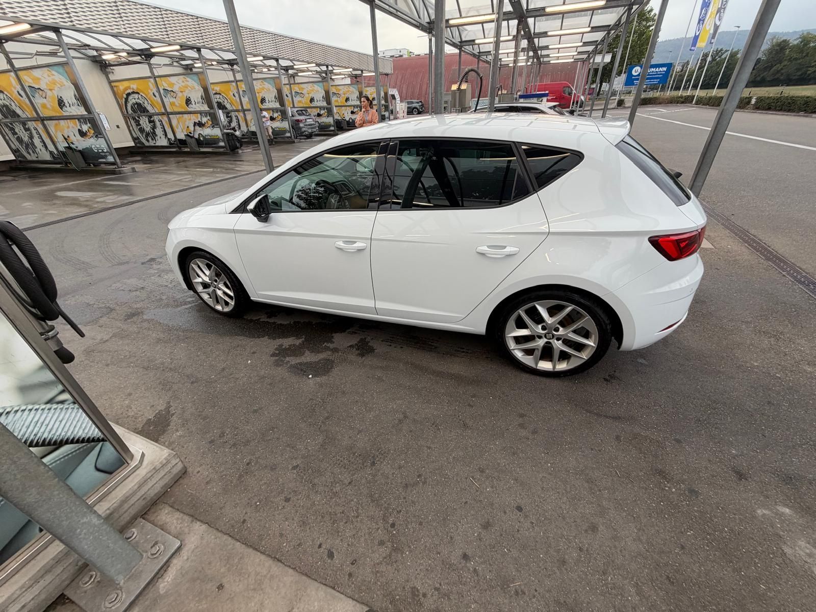 Seat Automobili: Seat Leon 1.5 TSI FR – Usato da Reinach BL venduto da iva_8x26 1