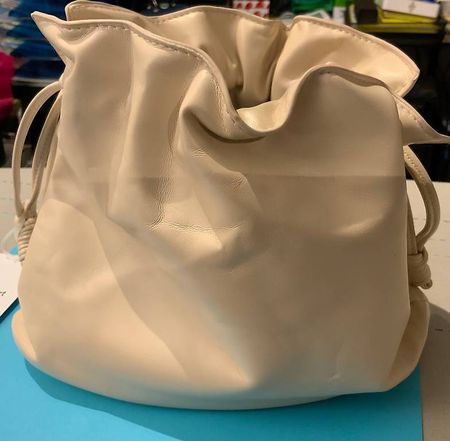 Moderne It-Bag aus veganem Leder