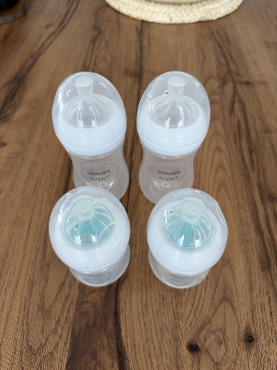 Avent Pasti del neonato: Lot de biberons Philips Avent  – Nuovo (secondo la descrizione) da Biel/Bienne venduto da Gualtieri_10