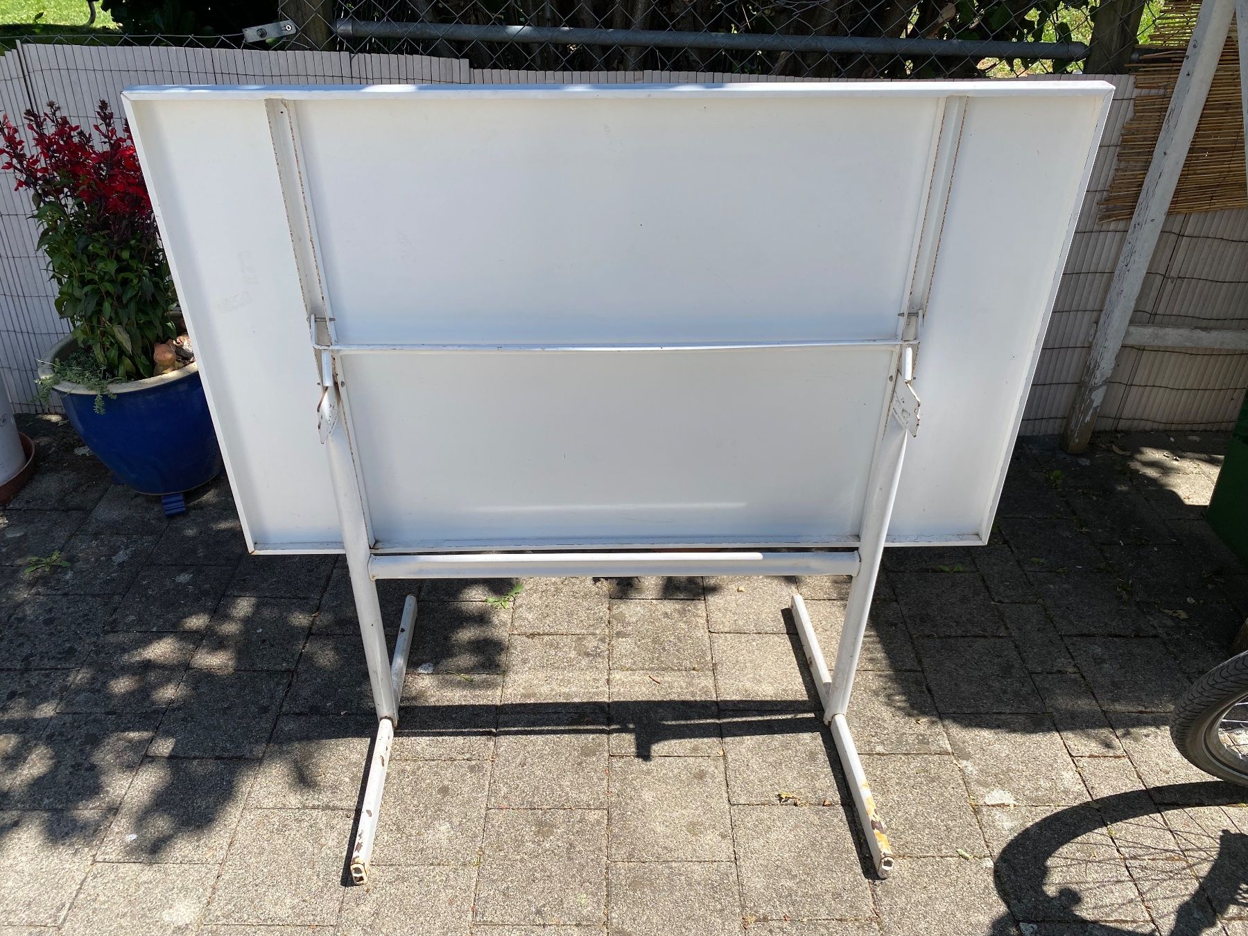 Schaffner Tische: Schaffner Klapptisch, Metall, 117x70cm – Gebraucht aus Frauenfeld von Peedee-1 1