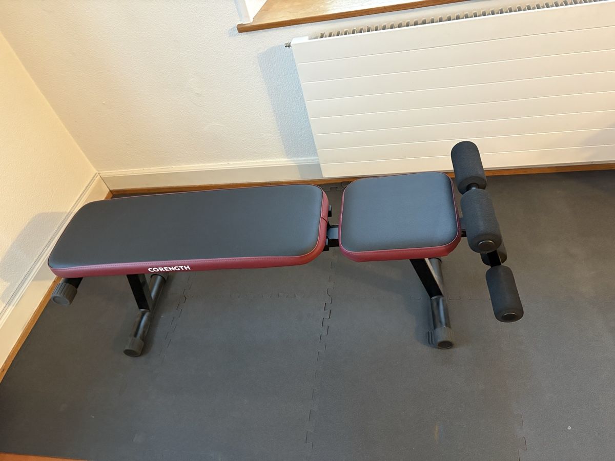 Decathlon Vélos d'appartement: Hantelbank Corength 500 FOLD  – Neuf (Voir description) à Basel par anschla. 2