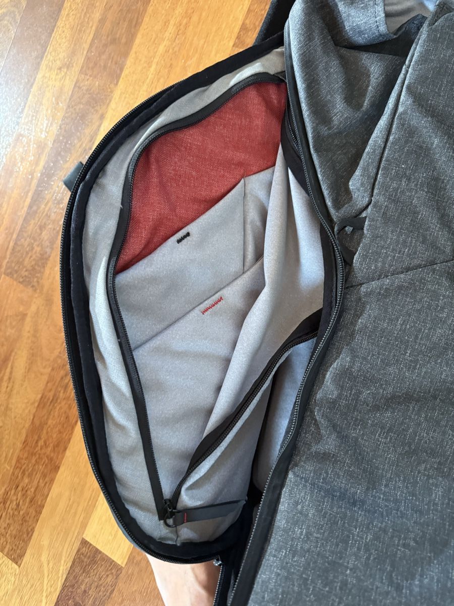 Peak Design Sacs à dos: Peak Design Rucksack mit defektem Reissverschluss – Défectueux à Effretikon par Phihaas 3