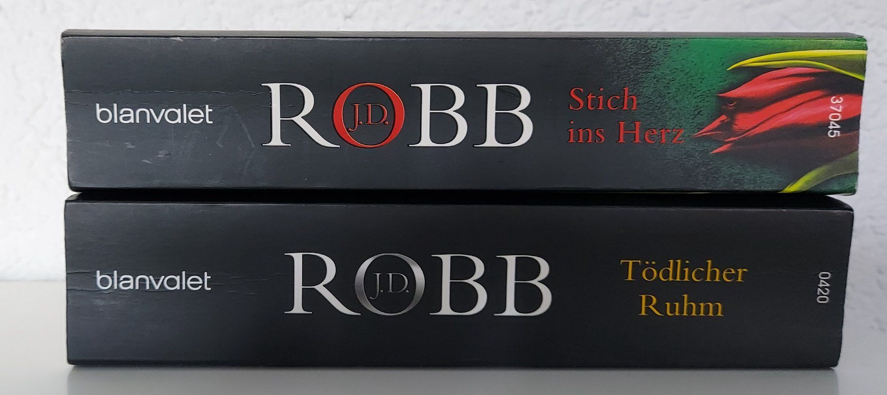 Libri: J.D. Robb  - Tödlicher Ruhm + Stich ins Herz – Usato da Belp venduto da Utah7 1
