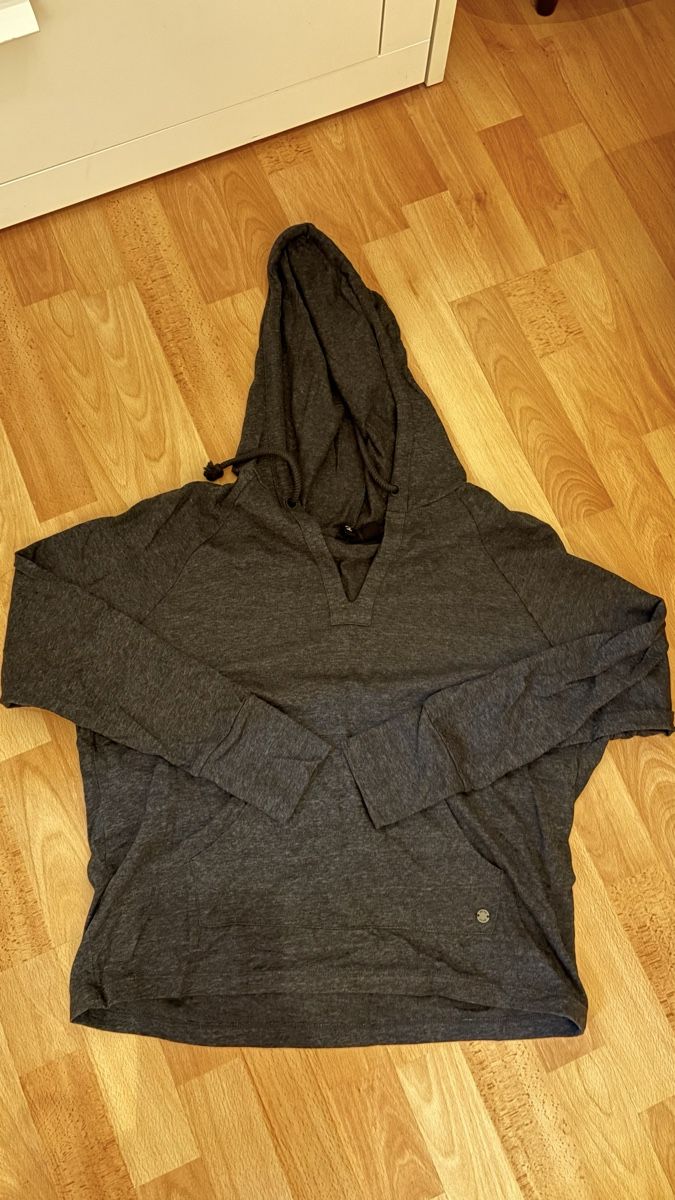 Roxy Pullover & Sweatshirts: Roxy sweatshirt – Gebraucht aus Dottikon von nai_c5jy