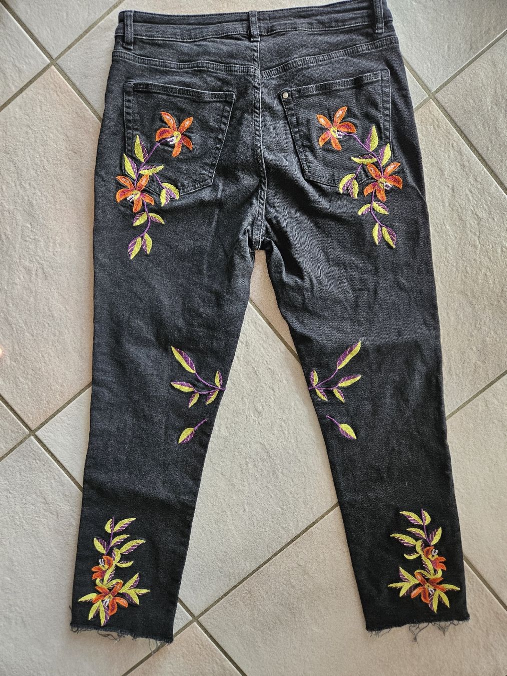 H&M Jeans: jeans noir taille 42 – Gebraucht aus Vétroz von sas_yln5 1