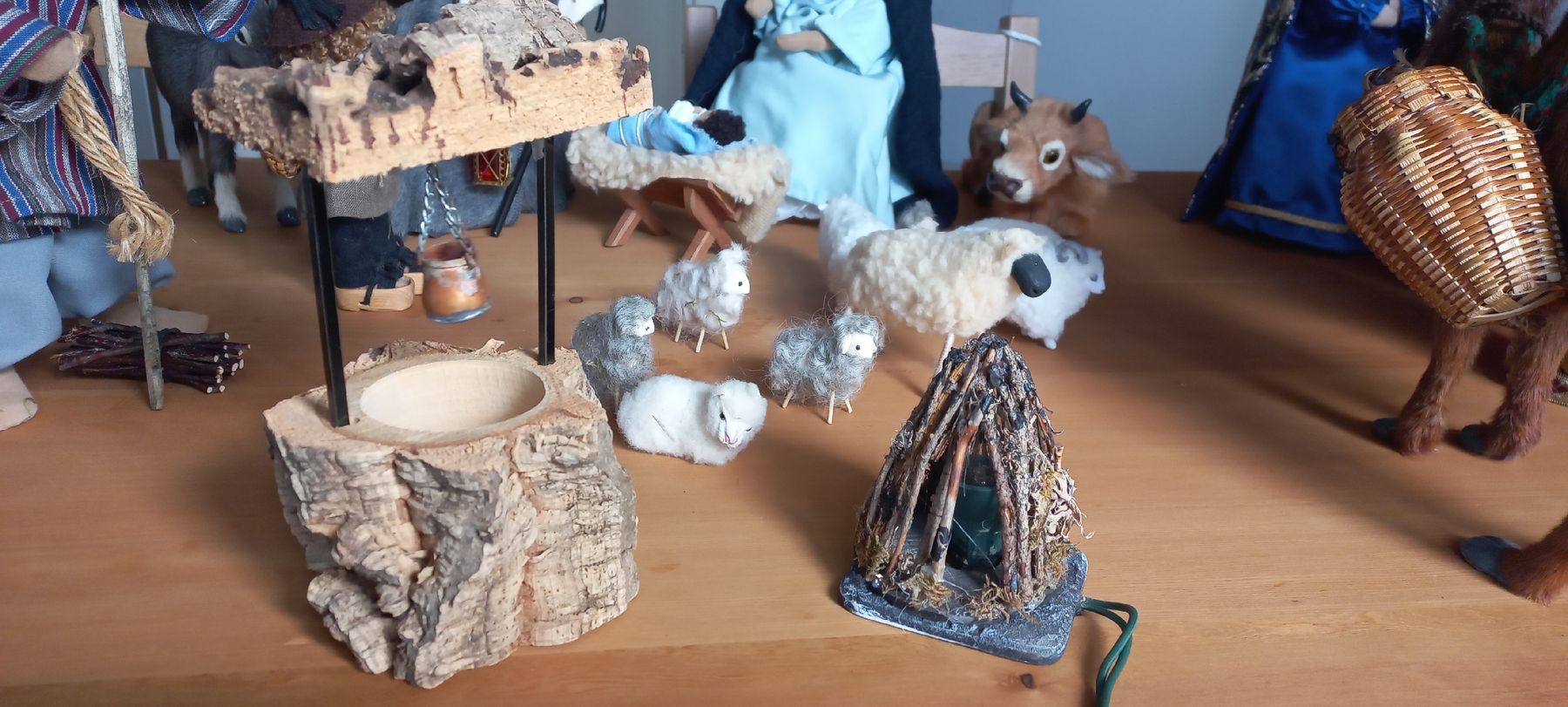 Toutes les décorations: Krippenfiguren, jede Figur ein Unikat – D'occasion à Hausen am Albis par Fahei 4