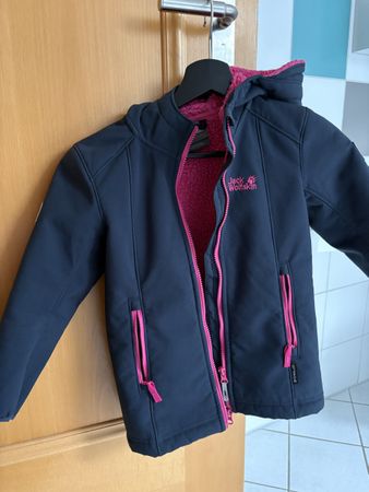 Jack Wolfskin Softshelljacke dunkelblau pink gefuettert