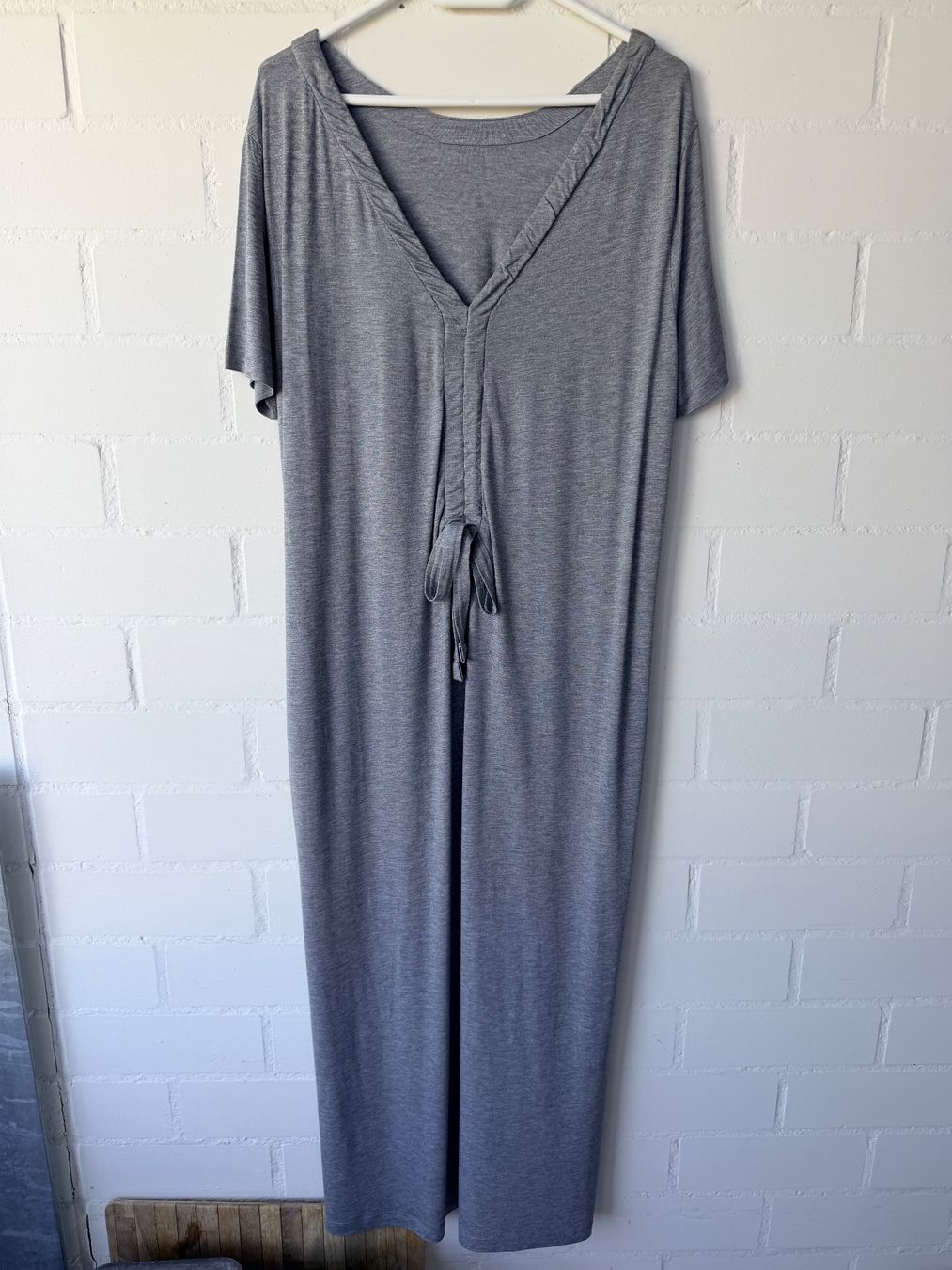 Cos Kleider: COS Jersey Maxi Kleid grau Gr. L – Gebraucht aus Brütten von Rod816 1