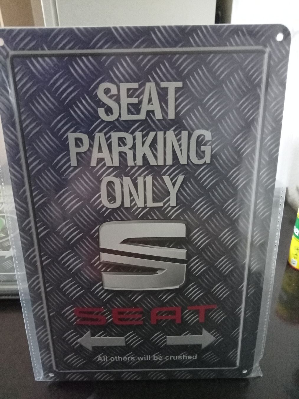 Insegne: Blechschild-SEAT-PARKING ONLY – Nuovo e nell'imballaggio originale da Rupperswil venduto da big-one-sale
