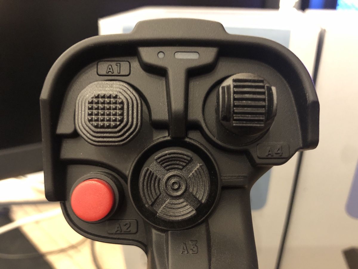 Controller: VKB Gladiator NXT EVO – Neu und originalverpackt aus Uttwil von  2