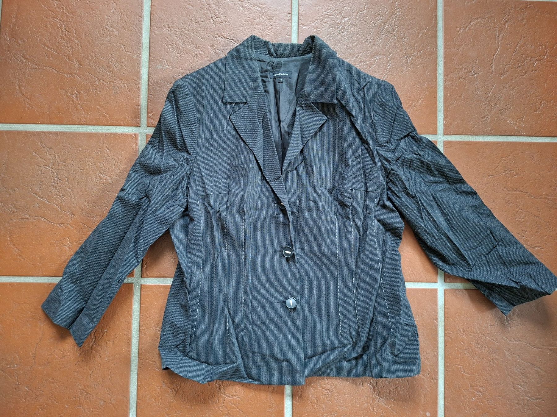 Giacche: Caroline Biss; dunkelgrauer Blazer Gr. 44 – Usato da Boniswil venduto da Totomat-Lady