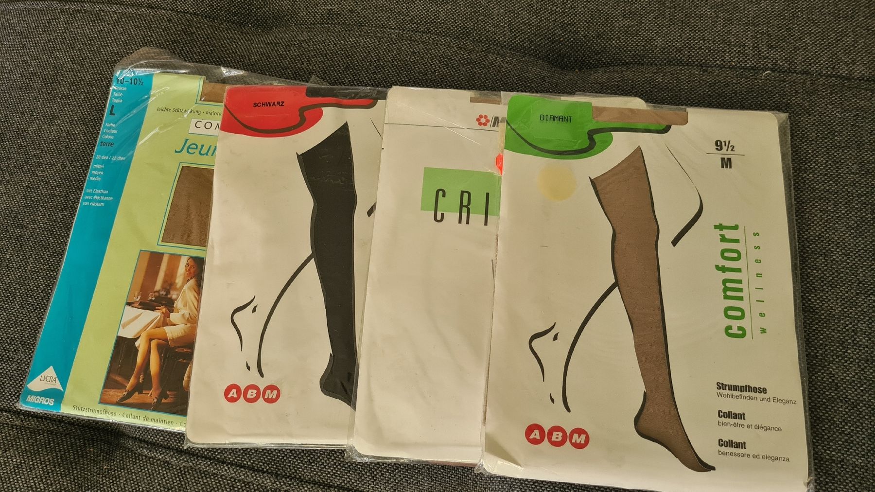 Calze & Collant: 4 stk strumpfhose – Nuovo e nell'imballaggio originale da Kriens venduto da nello-1 2