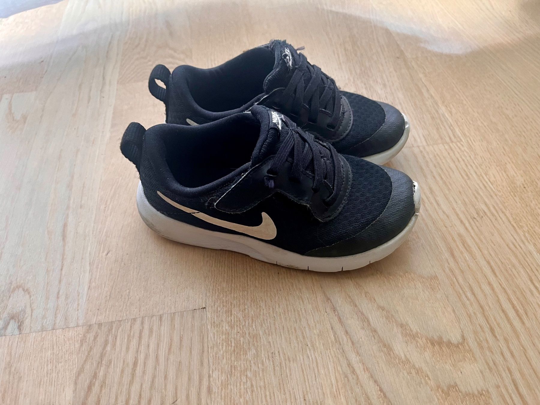 Nike Scarpe per ragazzi: Sneakers Gr. 27 – Usato da Zürich venduto da davidihagee