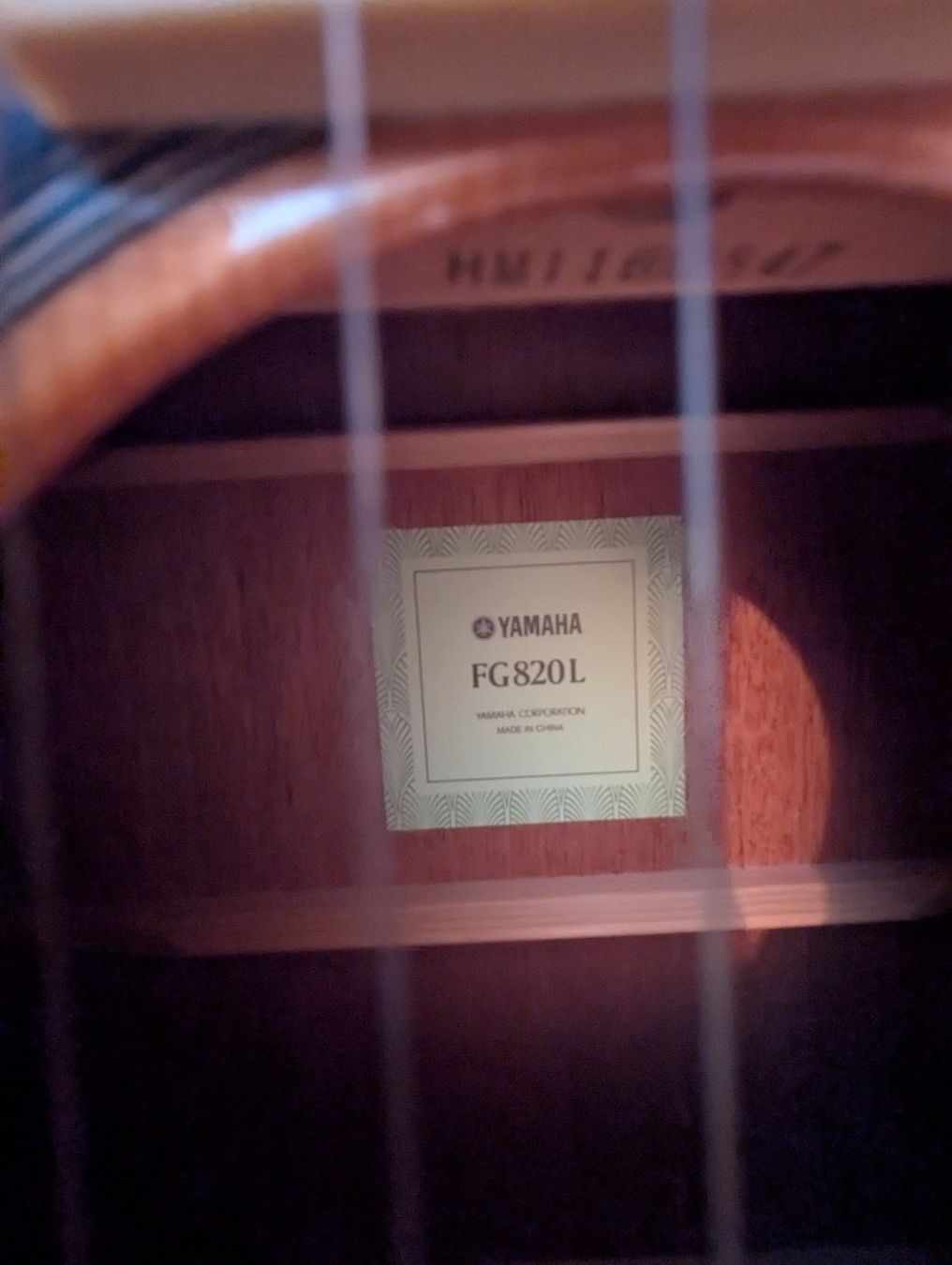 Strumenti musicali: Guitare Yamaha gaucher – Usato da Penthéréaz venduto da Gnocchi05 1