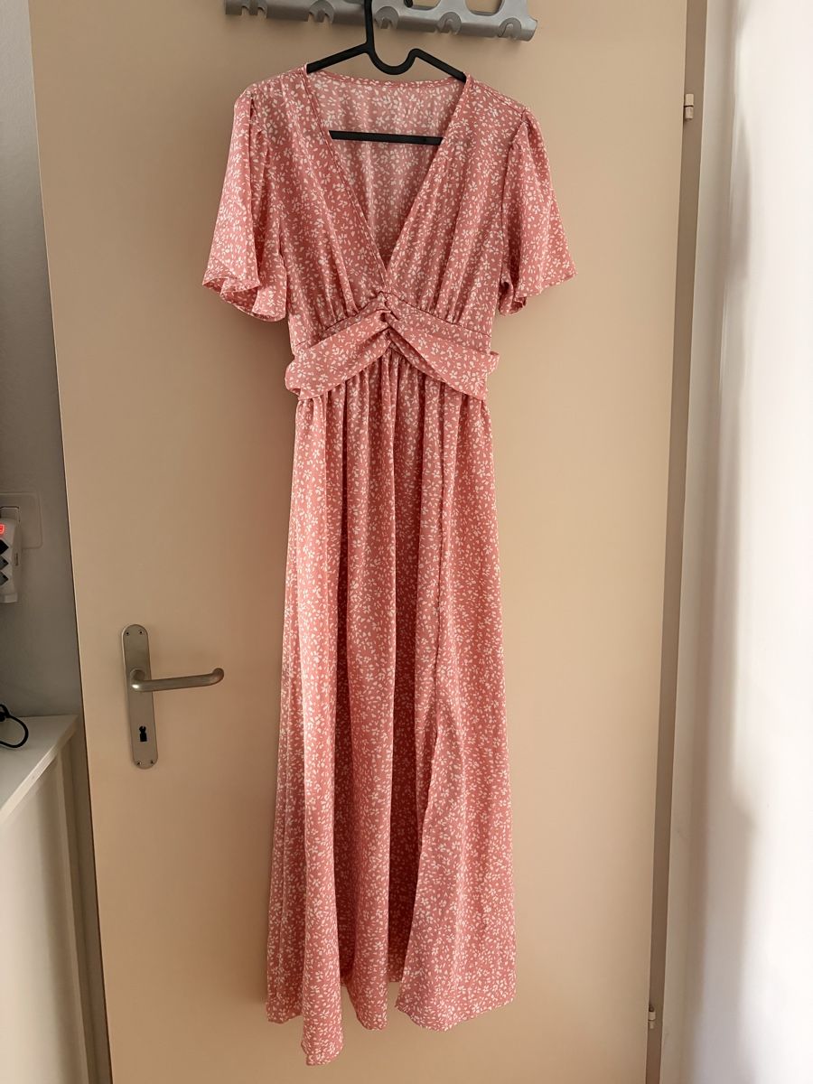 Kleider: Kleid Blumenmuster rosa  Grösse M – Gebraucht aus St.Gallen von rg4shi