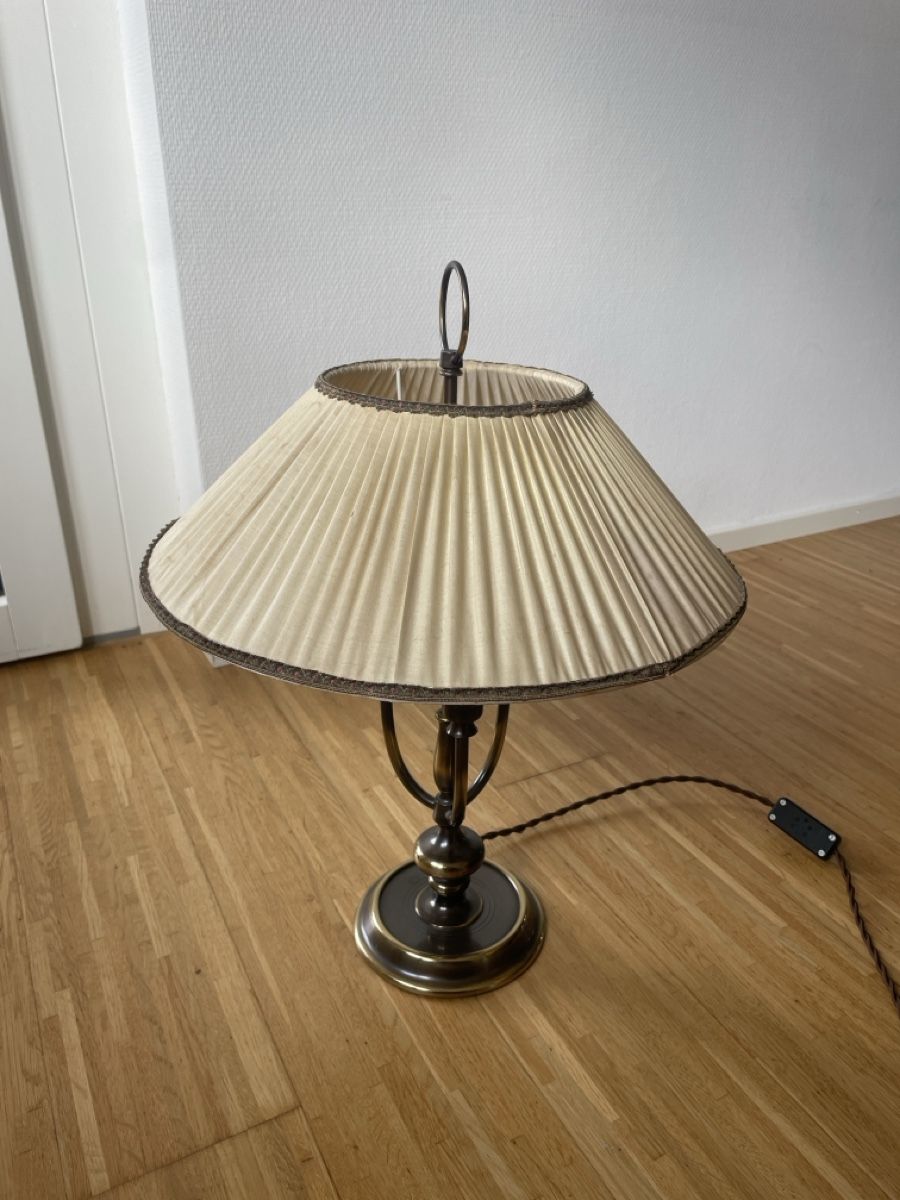 Lampade: Tischlampe Messinglook - Vintage Stil – Usato da Zürich venduto da BlancaL 1