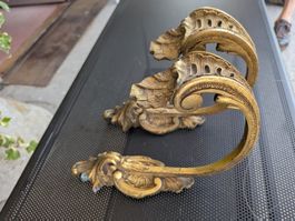 2 antike Bronze Vorhangstangenhalter oder Raffhalter