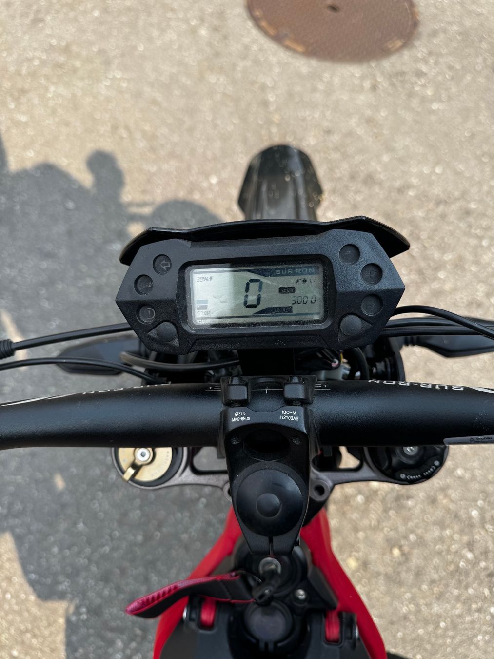Sur-Ron Enduro: Sur-Ron Light Bee L1e | Strassenzugelassen – Usato da Aarau venduto da acgz 3