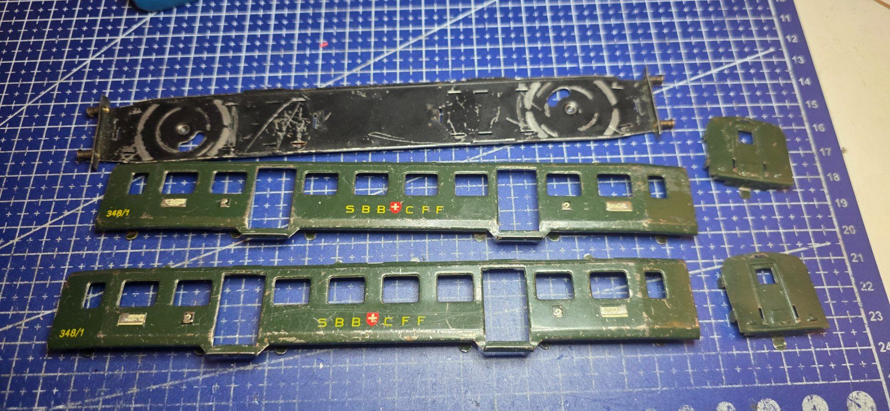 Märklin Modellini di ferrovie: Märklin HO/AC SBB wagen ersazteile – Usato da Hochfelden venduto da Danizh0