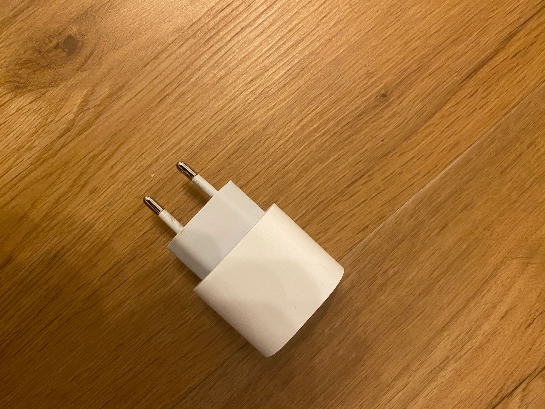 Apple Caricabatterie: APPLE USB-C Power Adapter – Nuovo (secondo la descrizione) da Kriens venduto da Big_leo
