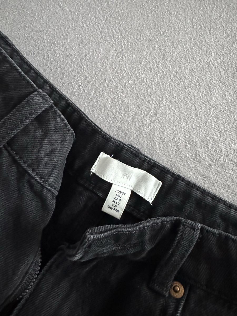H&M Pantaloni: BLACK JEANS-SHORTS🎱 – Nuovo (secondo la descrizione) da Dietikon venduto da athiinax 2