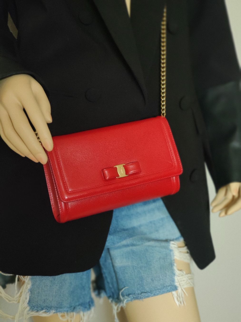 Salvatore Ferragamo Borse da donna: SALVATORE FERRAGAMO VARA BAG – Nuovo (secondo la descrizione) da Zollikon venduto da ces-chic 7