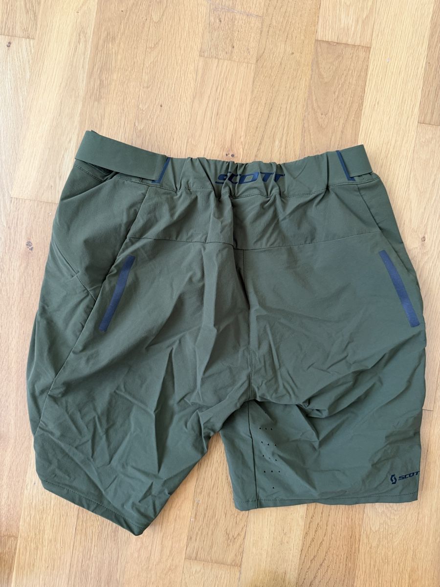 Scott Kleiderpakete: Scott Bikeshorts Damen olive – Neu (gemäss Beschreibung) aus Zug von ste_2prf 1