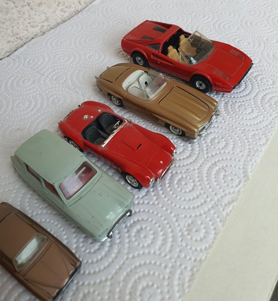 Modellini d'auto: Lot de 8 voitures model réduit diverses  – Usato da montreux venduto da Always-Good 2
